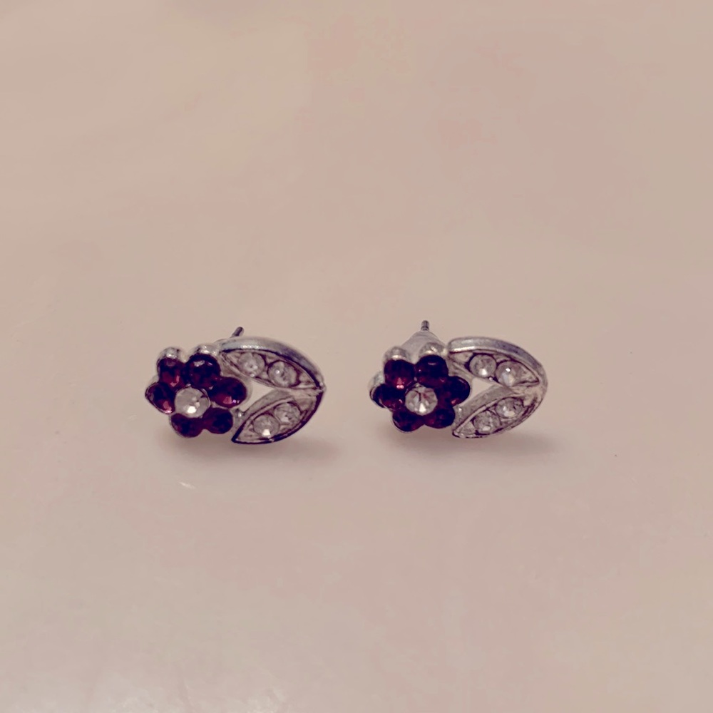 Pretty costume garnet and clear stone earrings